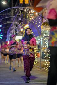 BIB: 188
                            <button type="button" onclick="openModal(24740901)" class="btn btn-primary btn-sm float-right btn-popup" data-toggle="modal" data-target=".modal-high-quality">
                        <i class="fas fa-shopping-cart"></i> Add to Cart
                    </button>
                                            <button type="button" onclick="isThisMe(24740901, true)" class="btn btn-success btn-sm float-right btn-popup btn-isme hidden" data-toggle="tooltip" data-placement="bottom" title="นี่คือรูปของคุณใช่ไหม คลิกที่นี่เพื่อเอาเข้าอัลบั้ม">
                        <i class="fas fa-plus"></i> Add to album
                    </button>
                    <button type="button" onclick="isThisMe(24740901, false)" class="btn btn-warning btn-sm float-right btn-popup btn-isnotme hidden">
                        <i class="fas fa-ban"></i> Remove from album
                    </button>